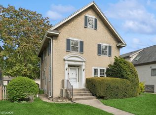 545 Exmoor Rd, Kenilworth, IL 60043