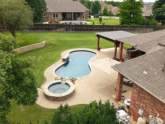 3rd image of 10301 Berrywood Dr