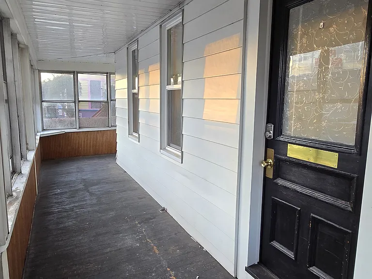 405 Front St #1 — Photo 2