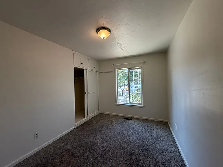 564 E St — Photo 10