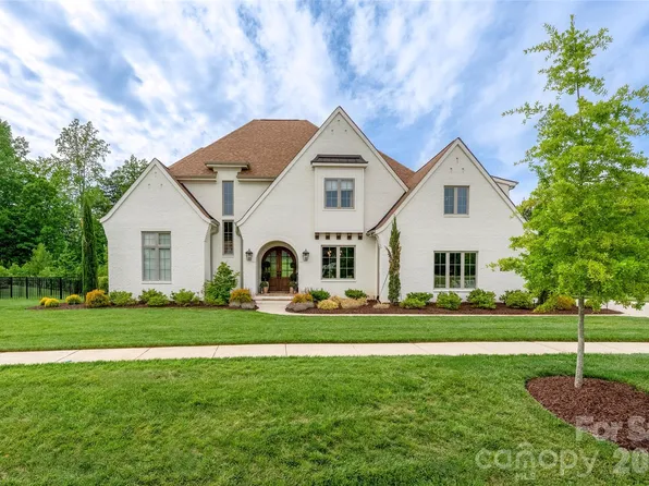 10201 Laurier Ln, Huntersville, NC 28078