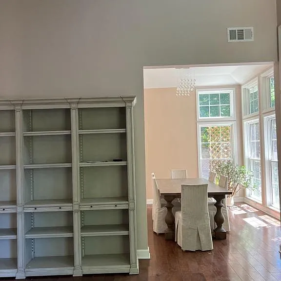 1 Cromwell Ct — Photo 2