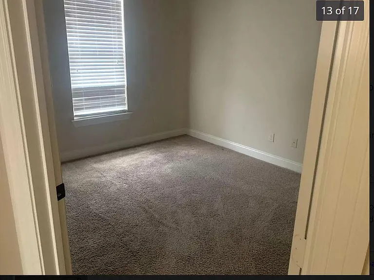 208 Parker Ln — Photo 4