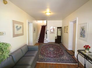 5628 Forbes Ave #4, Pittsburgh, PA 15217