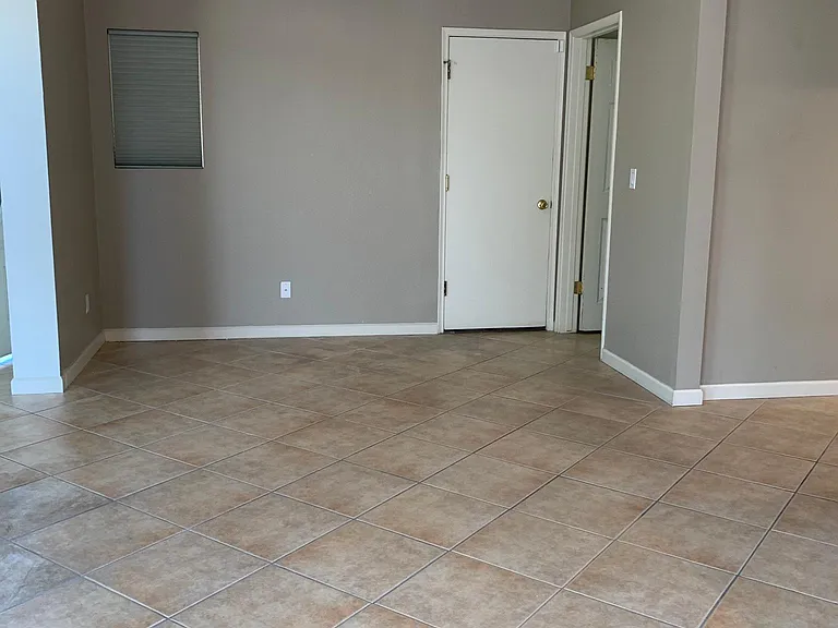 7888 N Pinesview Dr — Photo 7
