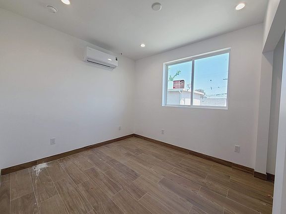 4th image of 11818 S Main St #8
