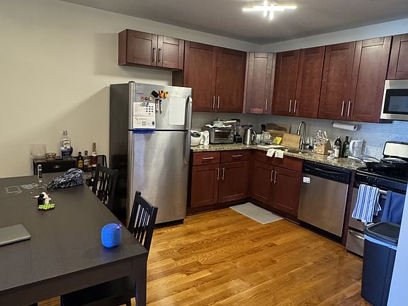 4th image of 244 Union Ave APT 3A