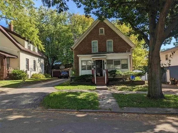 530 13th St, Rockford, IL 61104