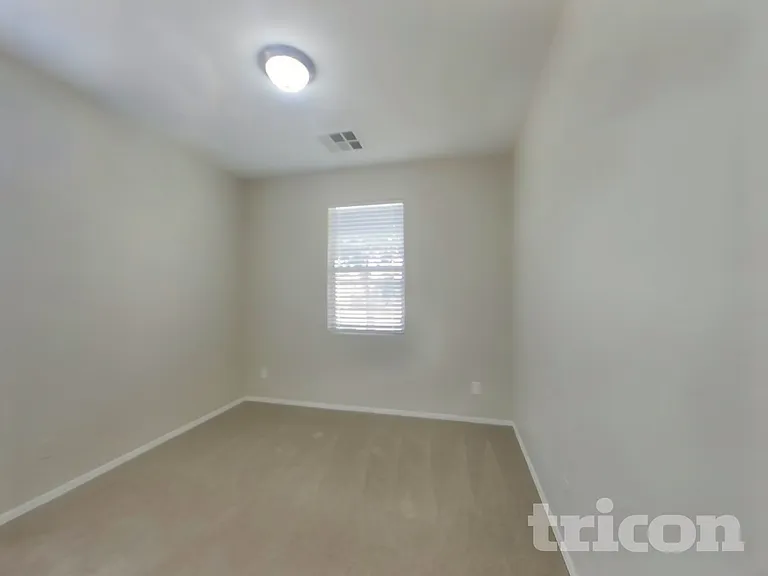 4930 E Del Rio Dr — Photo 12