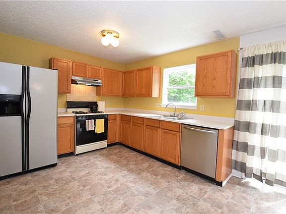 2nd image of 4416 Courtfield Dr