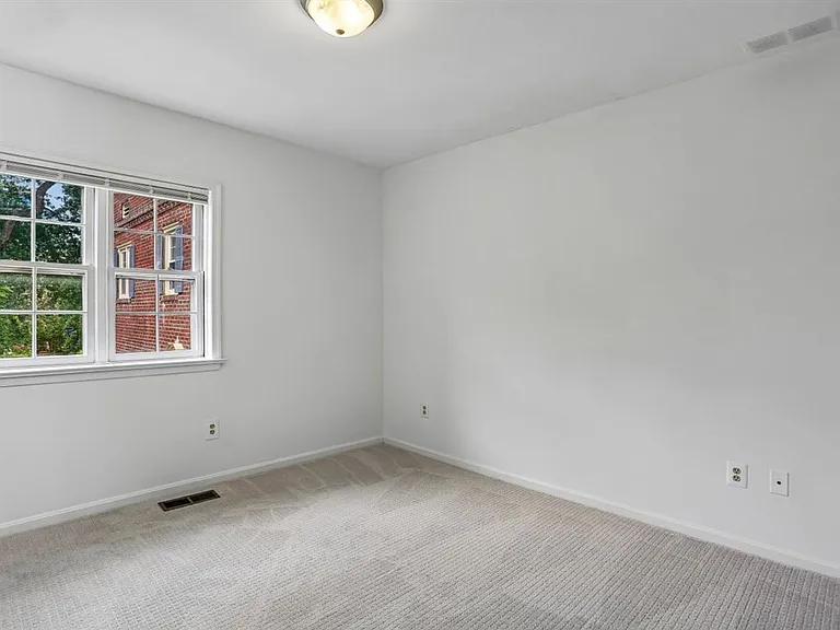 4930 Bradley Blvd — Photo 11