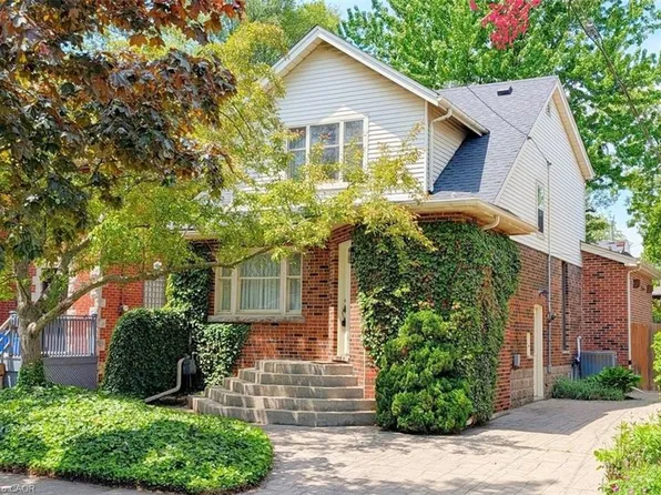 12 Bond St S, Hamilton, ON L8S 1S7