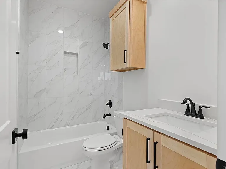 922 E 148th Pl S — Photo 17