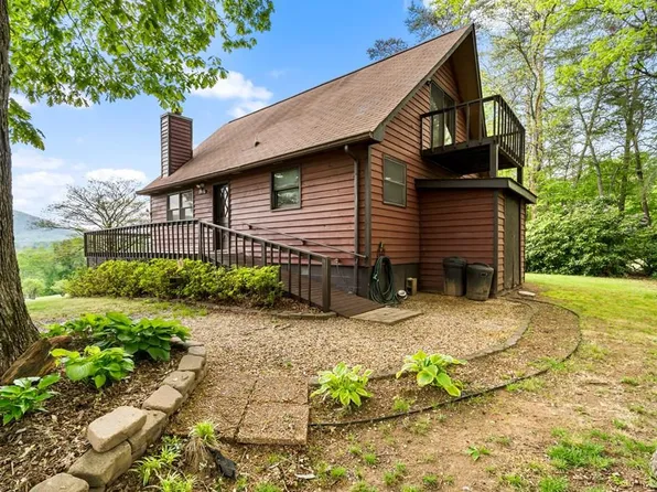 206 Ivy Knob Ln, Hayesville, NC 28904