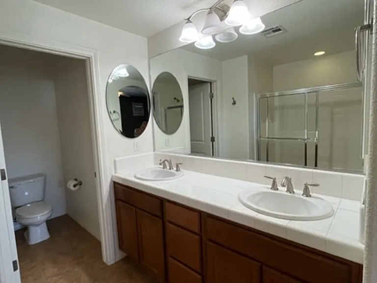 838 Tarragon Ln — Photo 15