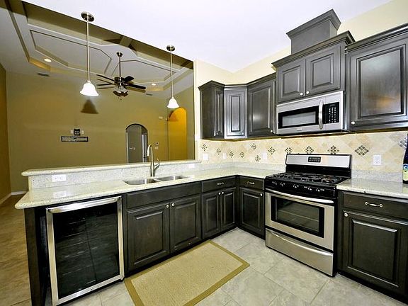 3rd image of 15609 Escapade St