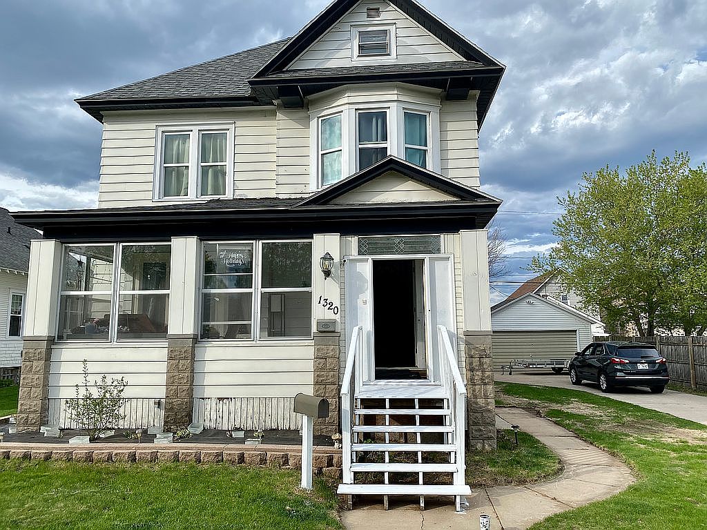 1326 Merryman St, WI 54143 Zillow