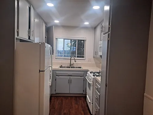 El Diamante Apts Photo 1