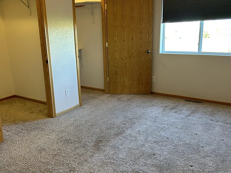 3240 E Capitol Ave — Photo 21