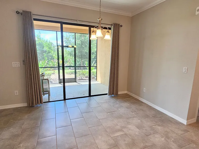10027 Crooked Creek Dr #101 — Photo 25