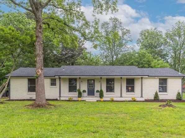 8060 Sawyer Brown Rd, Nashville, TN 37221