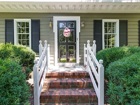 4th image of 9320 Cedar Crest Ct
