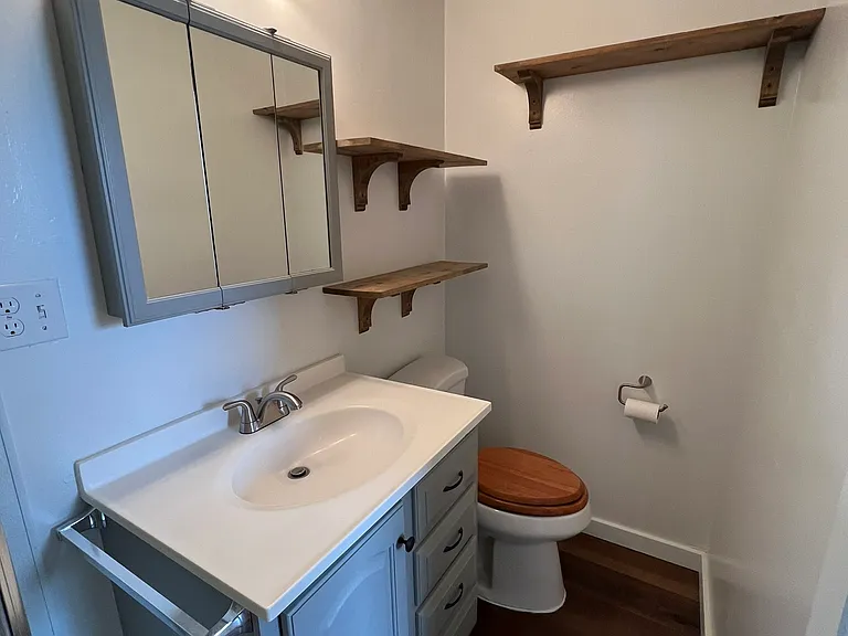 Bathroom photo 3