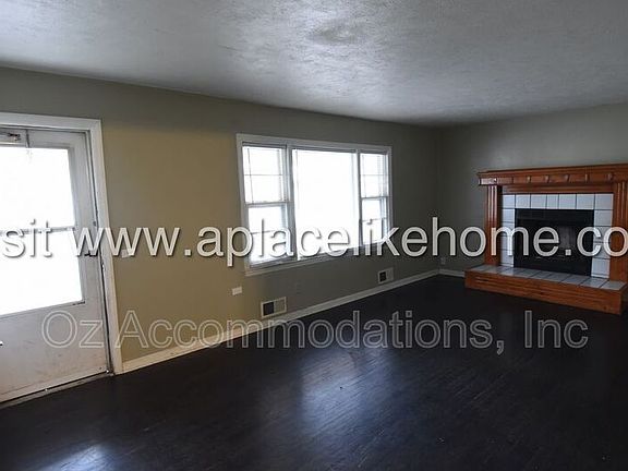 4th image of 5613 Sterling Ave