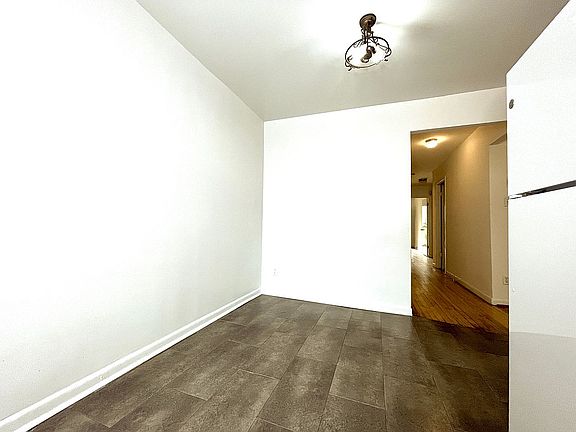 5th image of 447 E 21st St