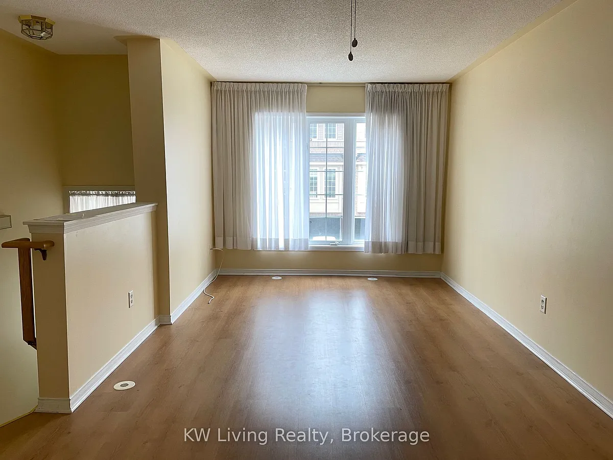 Building Photo - 50 Strathaven Dr #73