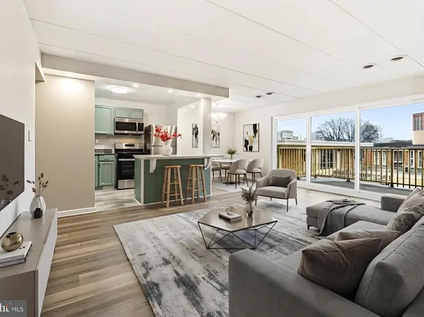 2648 Redcoat Dr #97, Alexandria, VA 22303