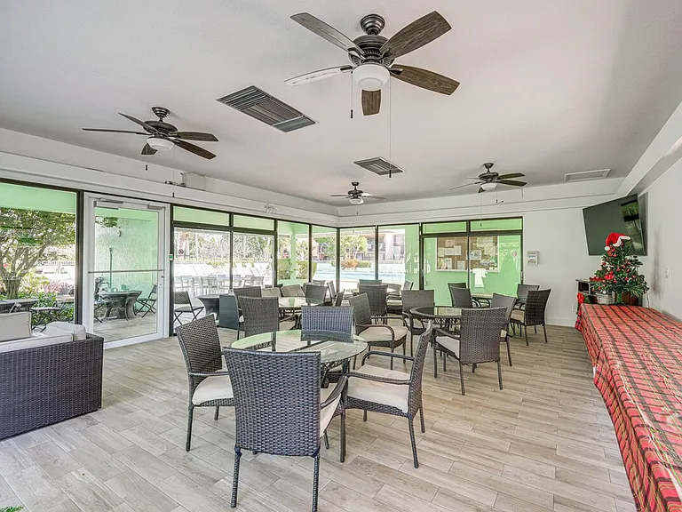 9860 Leeward Ave #ID1307094P — Photo 28