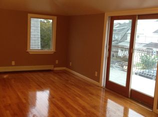 14930 20th Rd, Flushing, NY 11357