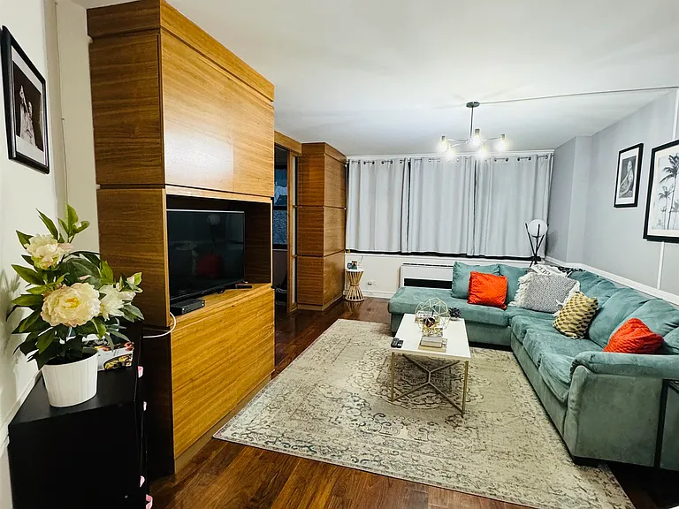 7004 Boulevard Blvd E #5A — Photo 6