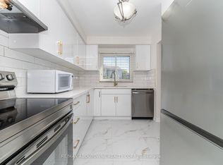 2779 Gananoque Dr #106, Mississauga, ON L5N 2E4
