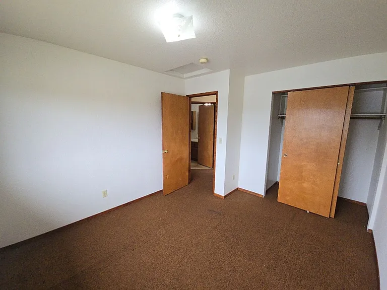 124 W Washington St #819 — Photo 2
