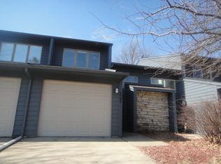 1702 Lynncrest Dr, Coralville, IA 52241