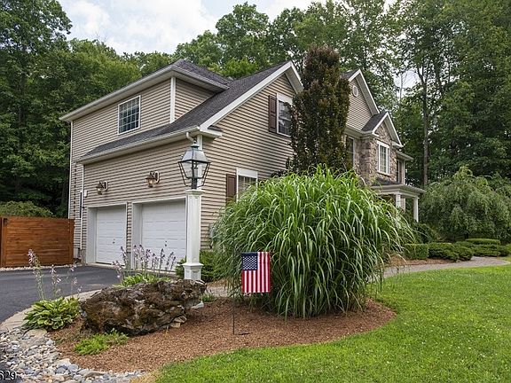 4th image of 103 Lake Iliff Rd