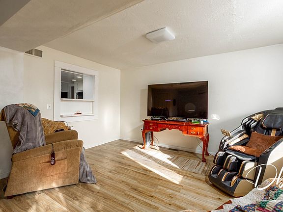 3rd image of 25544 W Blackstone Pl