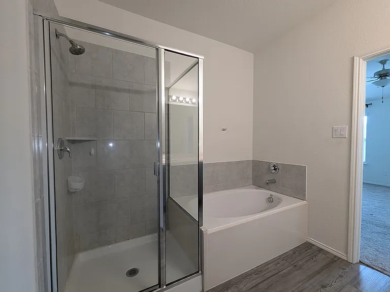 1740 Alamandine Ave — Photo 13