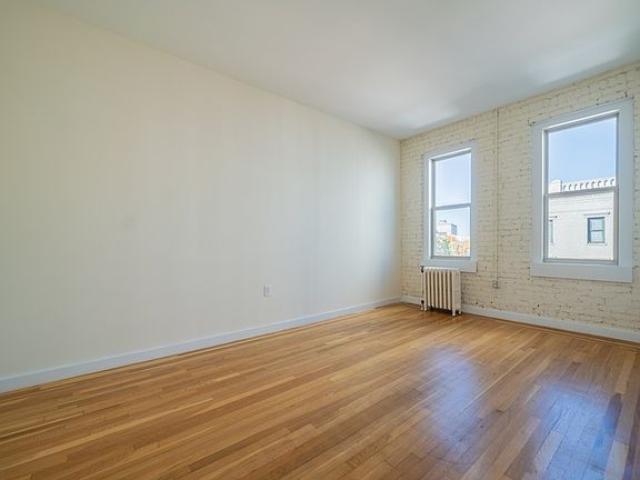 2nd image of 125 Magnolia Ave #418