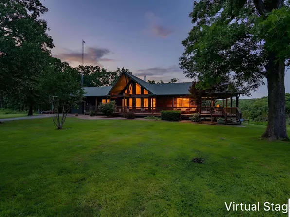 24703 Macks Camp Ave, Warsaw, MO 65355
