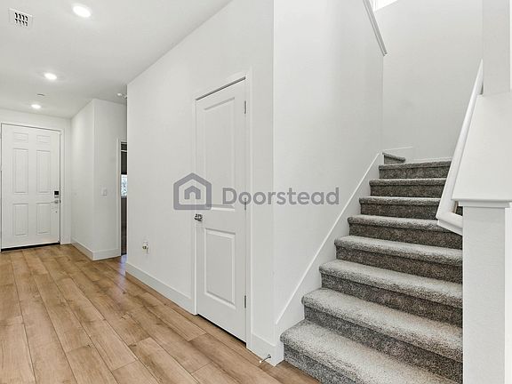 5th image of 1846 Gordon Hammond Pl