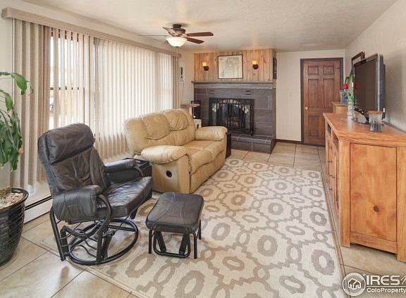 5th image of 305 Pamela Dr