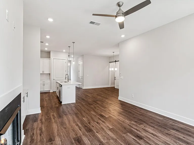8210 Sonata Ln — Photo 13