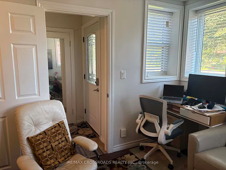62 Sanders Blvd — Photo 5