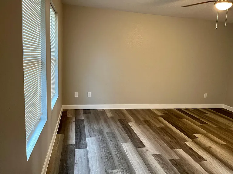 829 Santa Rosa Dr — Photo 5