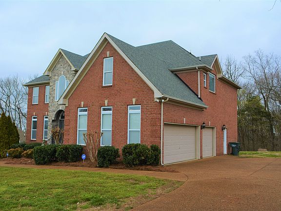 2nd image of 104 Brogan Ct