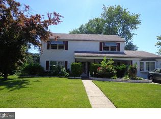 84 Hawthorne Ln, Willingboro, NJ 08046