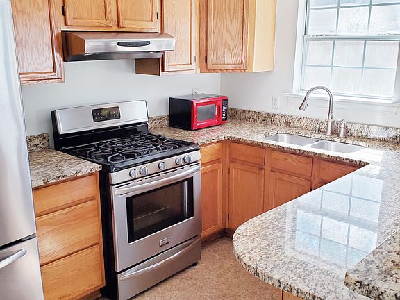 4th image of 996 Nabors Dr